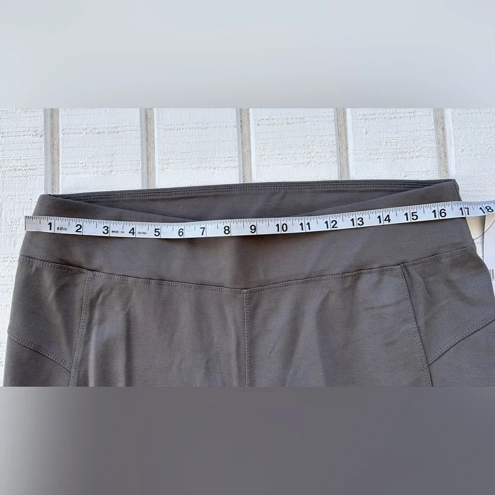 Tahari Sport High Waist Cargo Flare Leg Leggings Taupe Size XL‎